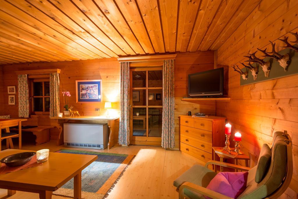 Chalets Ebner Eben Im Pongau Szoba fotó